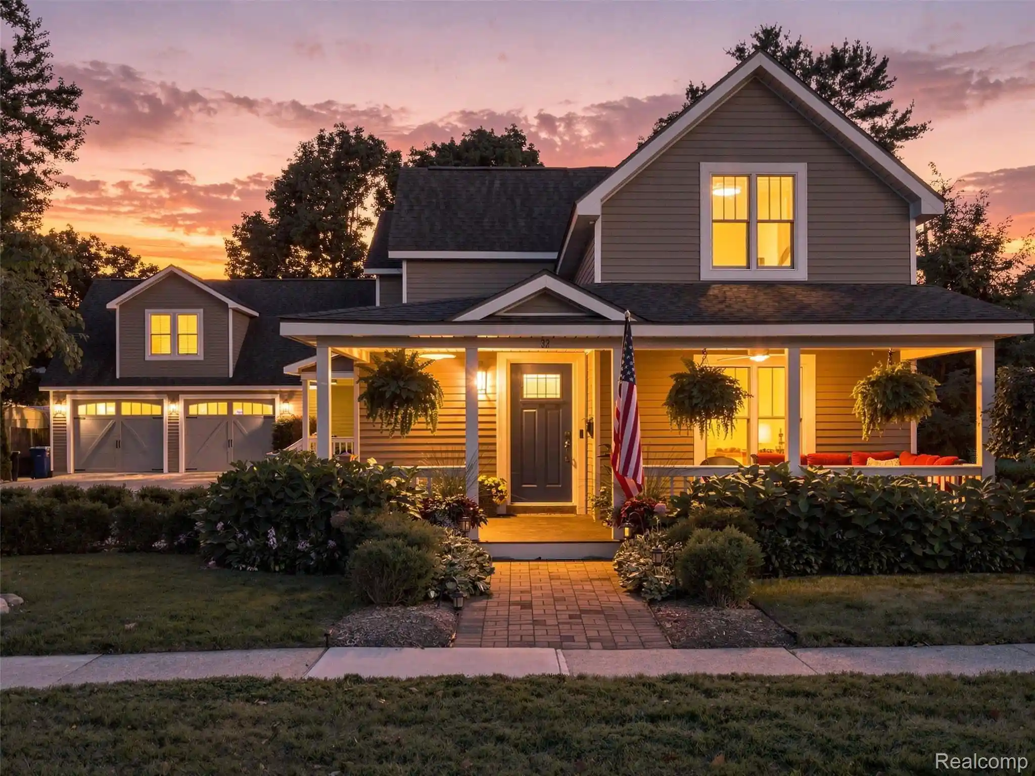 Photo 1 of Sale Pending at 32 Park St, Oxford, MI 48371 | MLS# 20261074027 | Listing updated on 2026-10-17