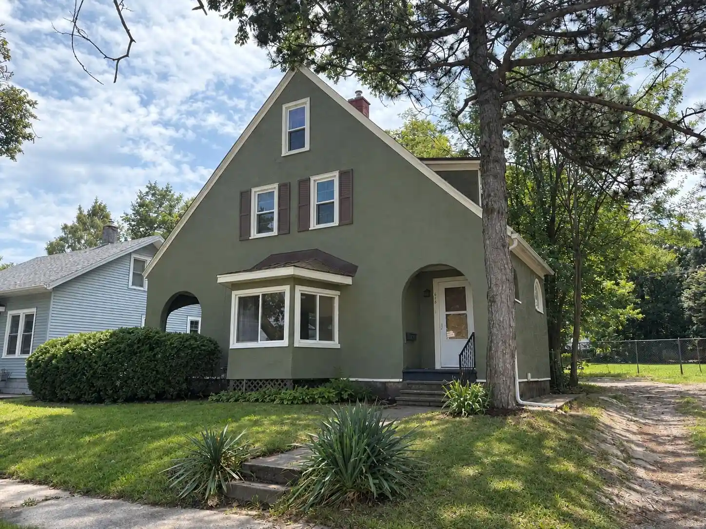 Photo 1 of Sale Pending at 616 Lay Blvd, Kalamazoo, MI 49001 | MLS# 66026048817 | Listing updated on 2026-10-13