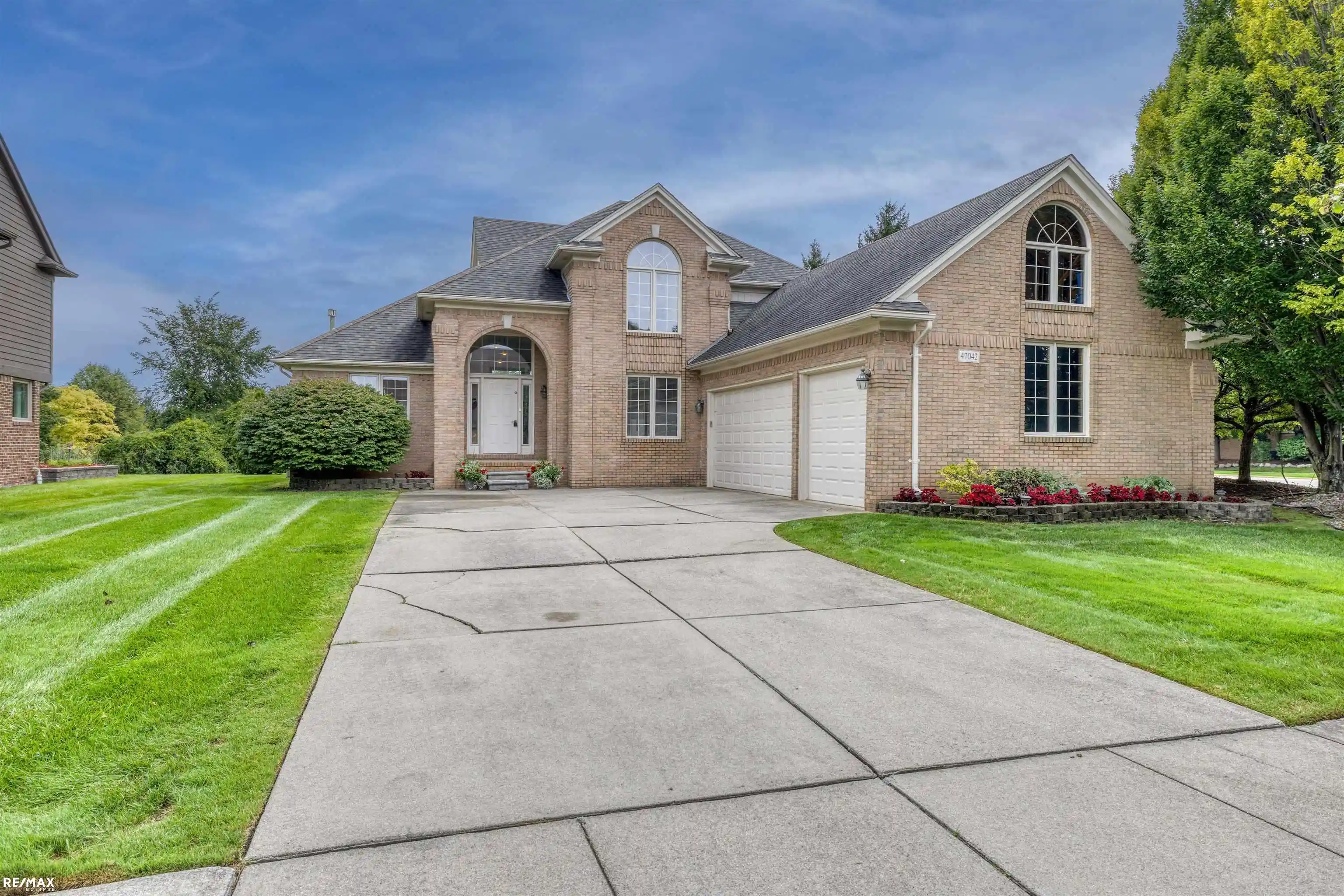 Photo 1 of Single family home for sale at 47042 Willingham Way, Shelby Township, MI 48315 | MLS# 58050221770 | Listing updated on 2026-10-22