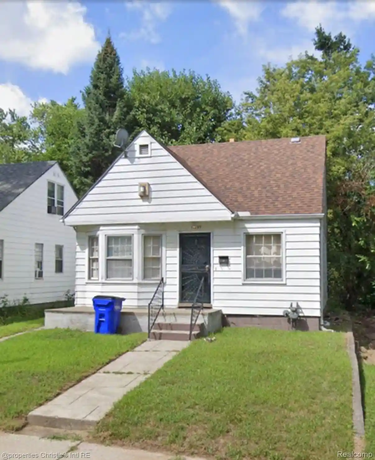 Photo 1 of Single family home for sale at 17195 Heyden St, Detroit, MI 48219 | MLS# 20261074258 | Listing updated on 2026-09-17