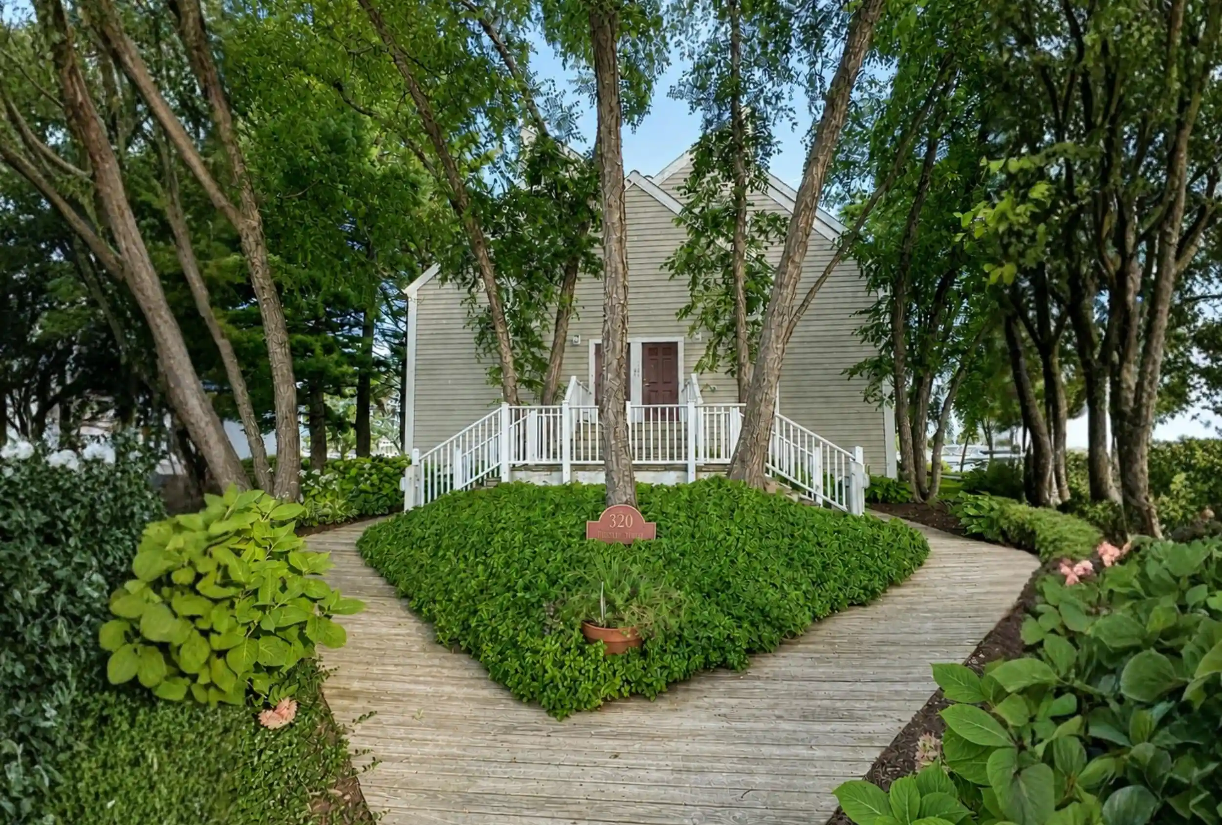 Listing Photo 1 - Condo for sale in 320 Oselka Dr located at 320 Oselka Dr, New Buffalo, MI 49117 - Unit #243