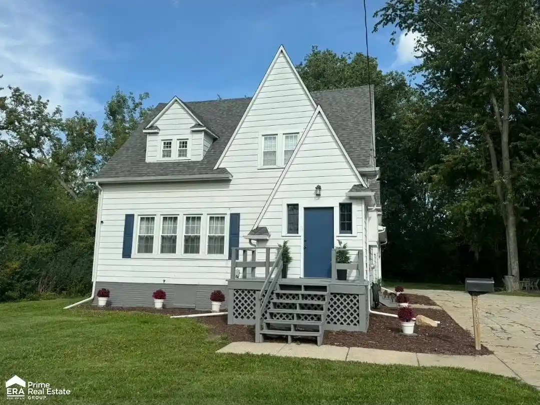 Photo 1 of Single family home for sale at 5303 Dixie Hwy, Saginaw, MI 48601 | MLS# 5050221894 | Listing updated on 2026-09-16