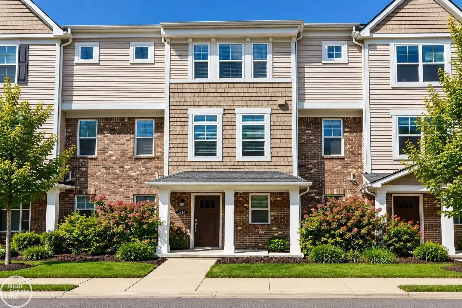 Condo for sale at 3714 E Madison Blvd, Lake Orion, MI 48359 | MLS# 58050221905