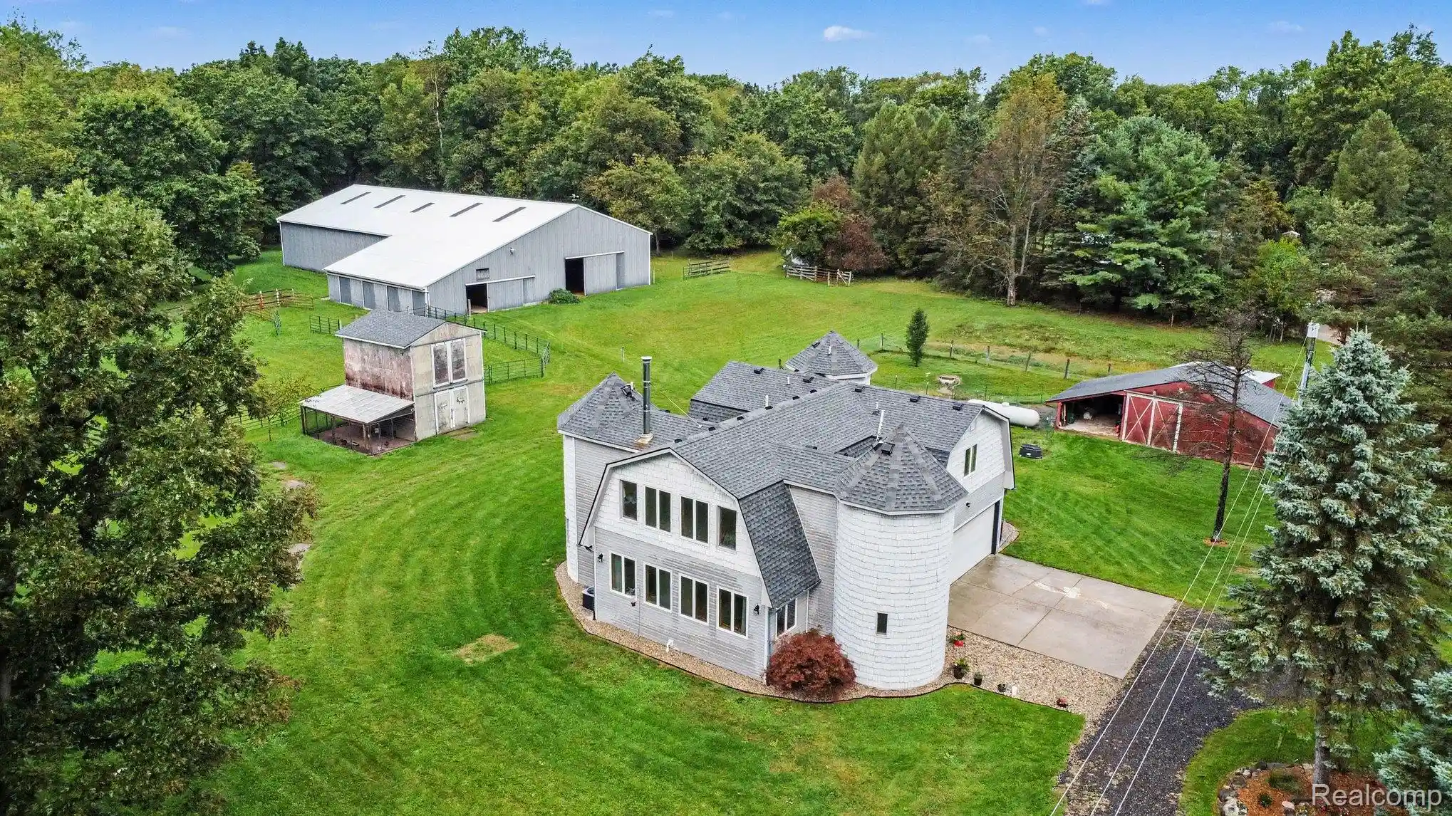 Single family home for sale at 2651 Fenton Rd, Hartland, MI 48353 | MLS# 20261074781