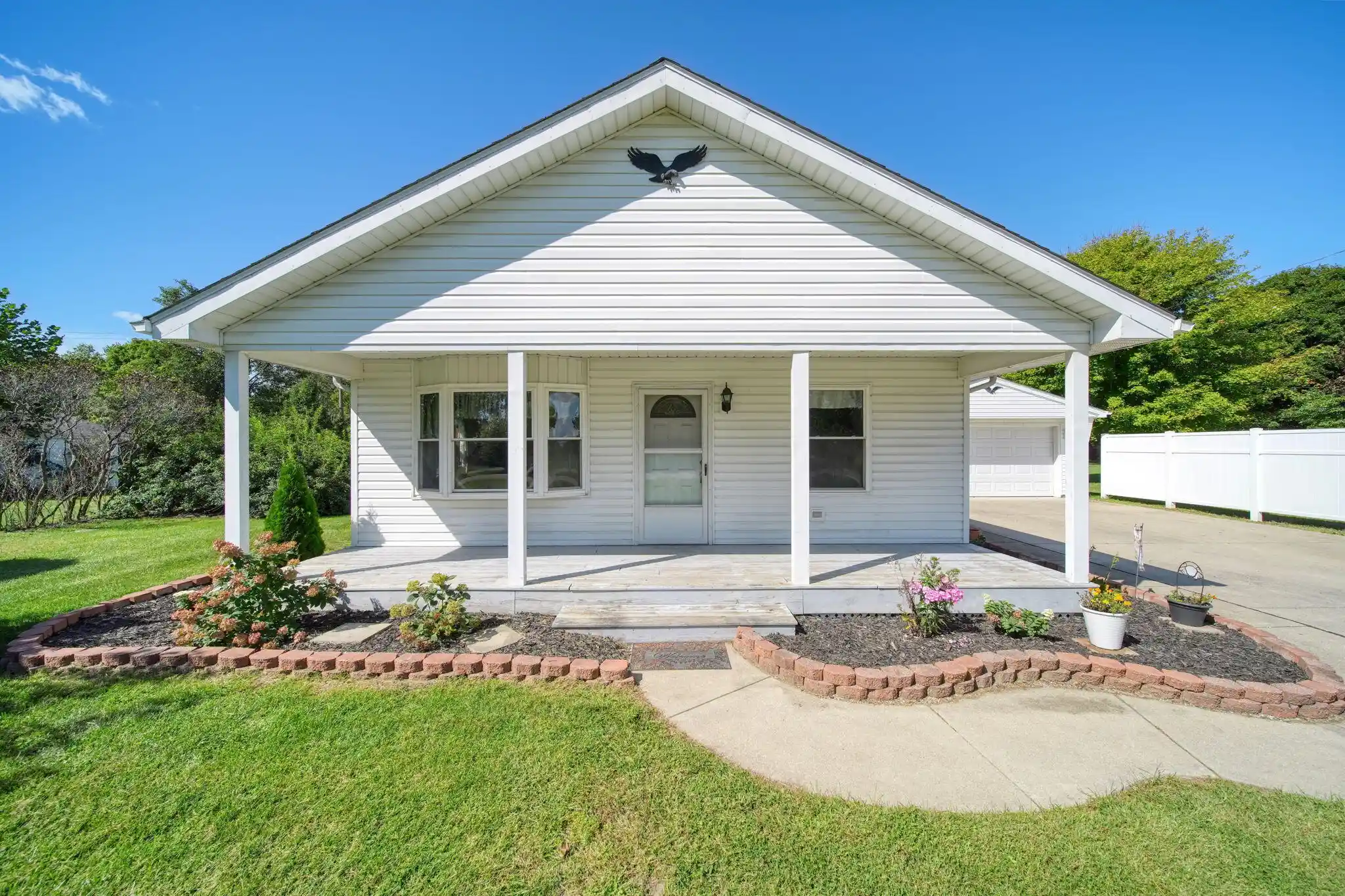 Single family home for sale at 4672 Douglas Rd, Ida, MI 48140 | MLS# 55026049285