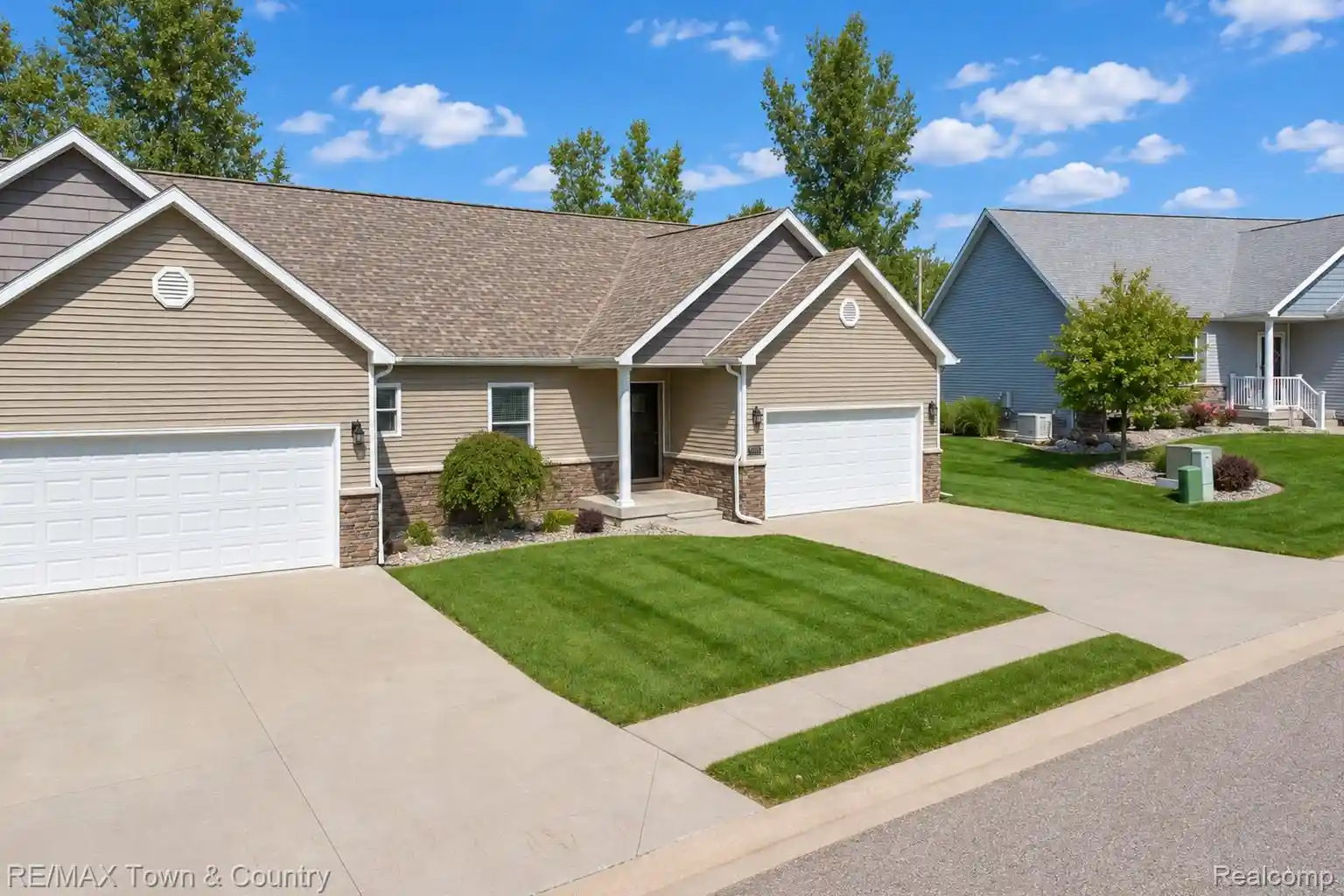 Photo 1 of Condo for sale at 7070 Cambridge Dr #12, Flushing, MI 48433 | MLS# 20261074919 | Listing updated on 2026-10-28