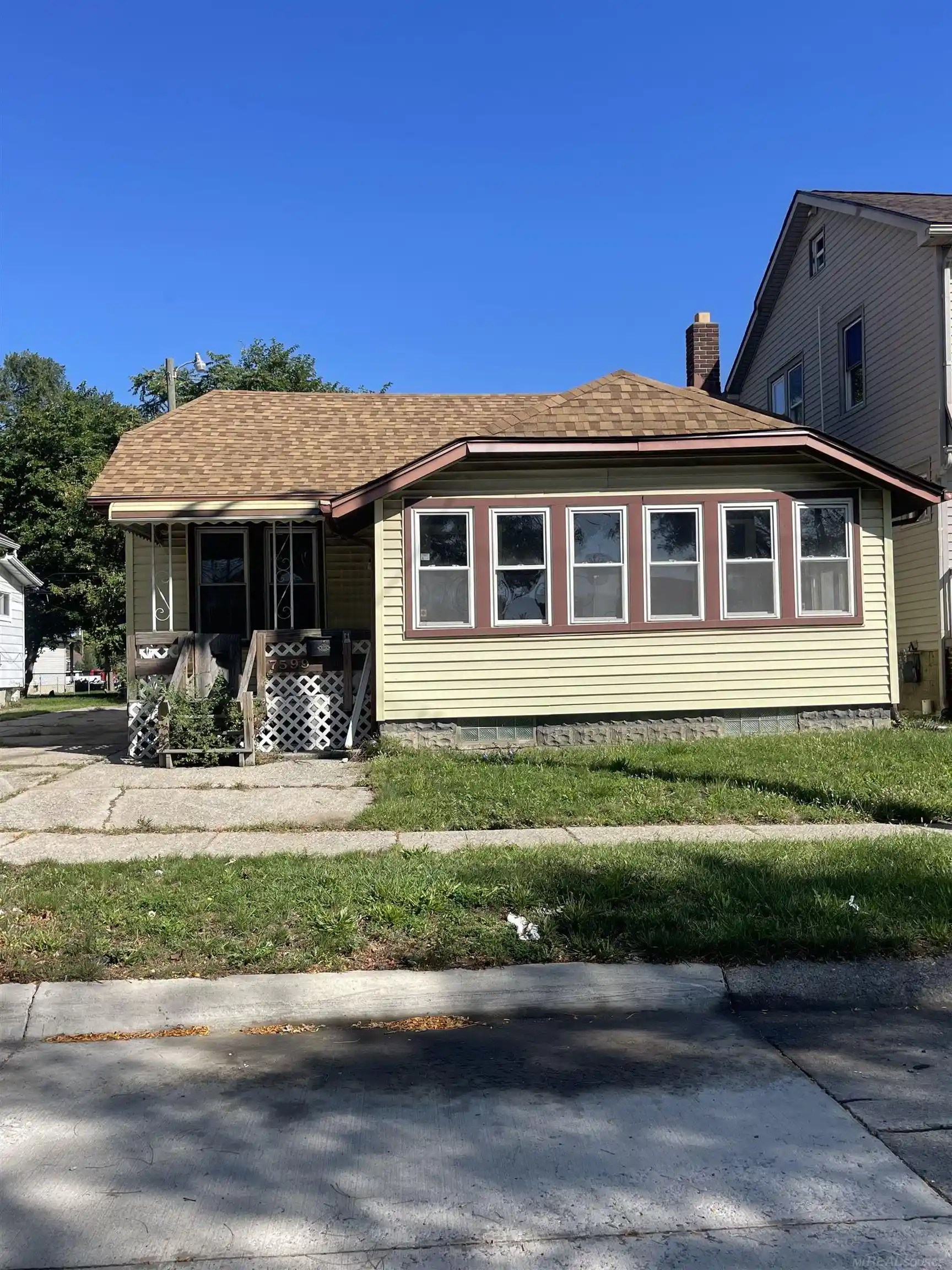 Photo 1 of Sale Pending at 7599 Paige Ave, Warren, MI 48091 | MLS# 58050221982 | Listing updated on 2026-10-14