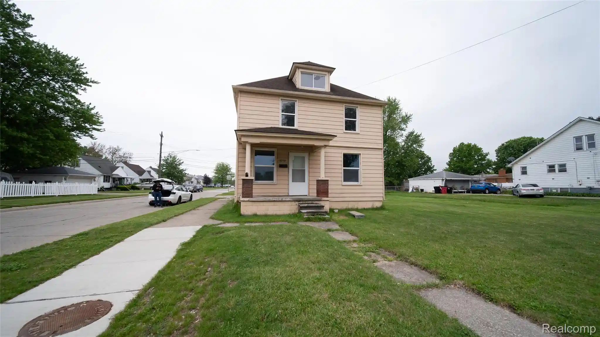 Photo 1 of Single family home for sale at 16758 Frazho Rd, Roseville, MI 48066 | MLS# 20261074947 | Listing updated on 2026-09-21