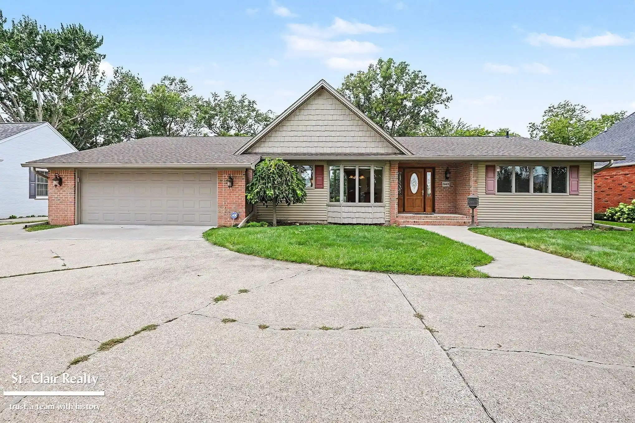 Photo 1 of Single family home for sale at 843 N Riverside Ave, Saint Clair, MI 48079 | MLS# 58050222029 | Listing updated on 2026-10-02