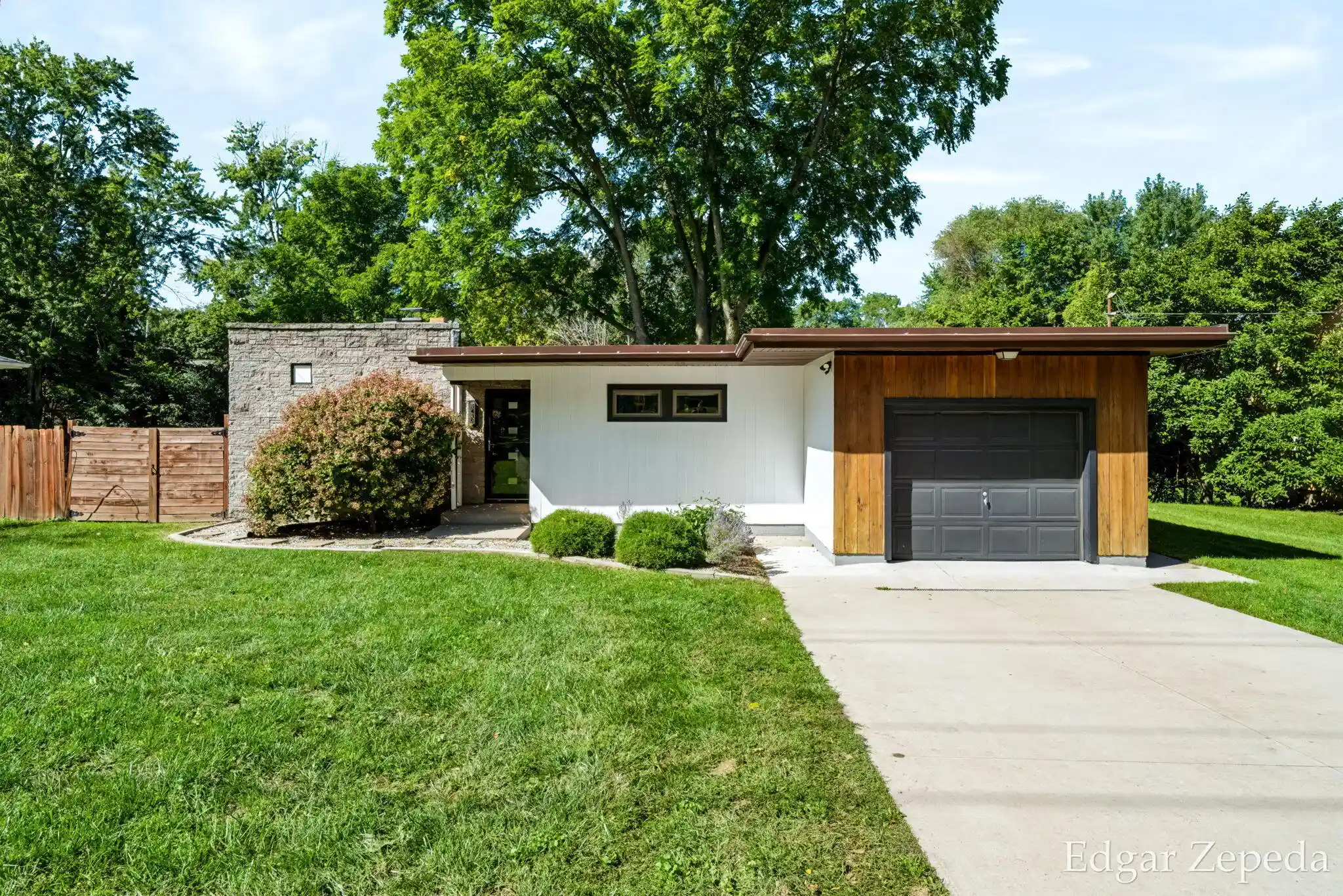 Photo 1 of Sale Pending at 3439 Kalamazoo Ave Se, Grand Rapids, MI 49508 | MLS# 65026049426 | Listing updated on 2026-09-20