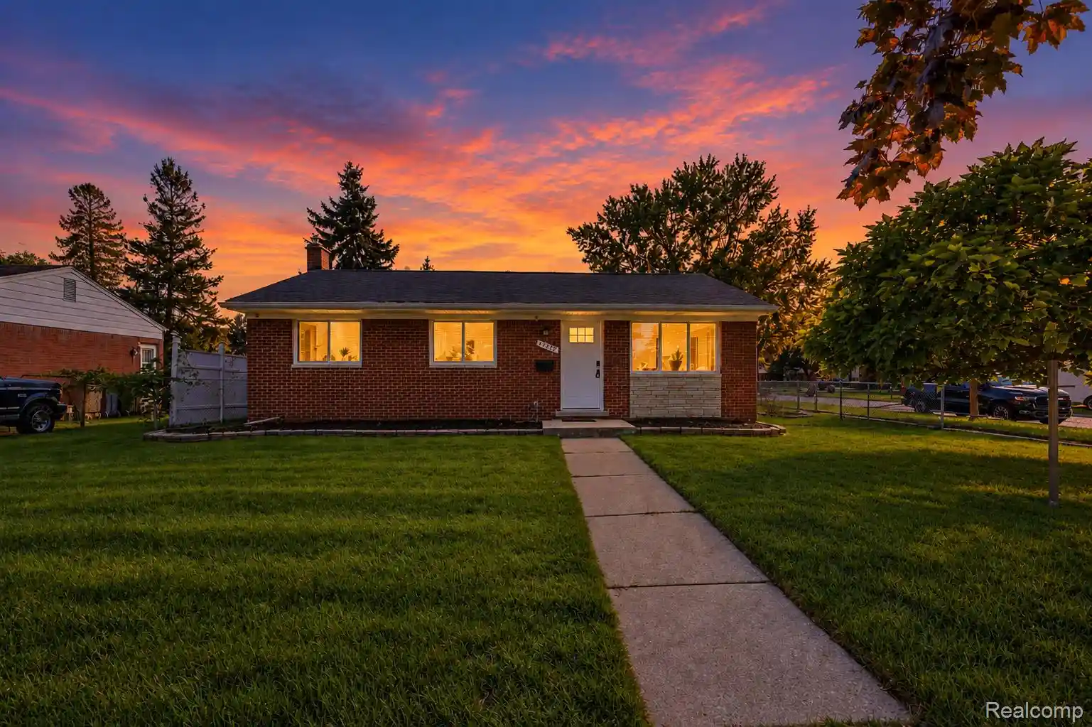Photo 1 of Single family home for sale at 40518 Pickett Ridge Rd, Sterling Heights, MI 48313 | MLS# 20261075066 | Listing updated on 2026-10-19