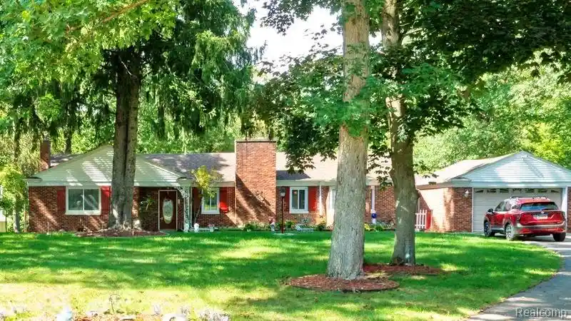 Photo 1 of Single family home for sale at 26140 Rangemore St, Southfield, MI 48033 | MLS# 20261075120 | Listing updated on 2026-10-17