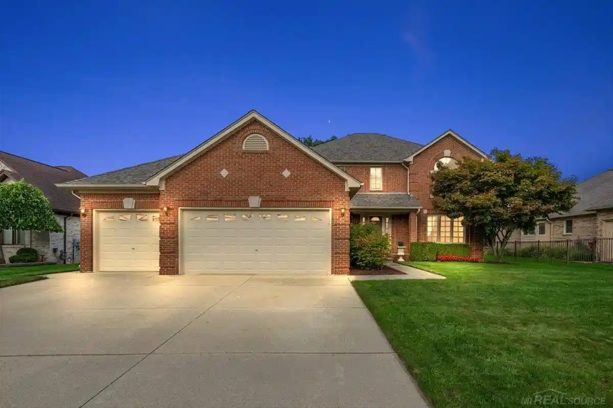 Photo 1 of Single family home for sale at 54767 Waubay Dr, Macomb, MI 48042 | MLS# 58050222056 | Listing updated on 2026-10-16