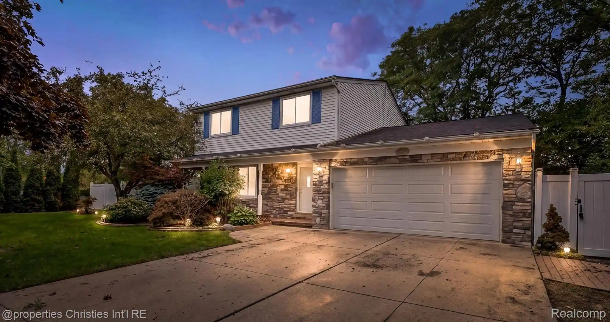 Photo 1 of Single family home for sale at 5009 Abington Dr, Troy, MI 48085 | MLS# 20261075177 | Listing updated on 2026-10-22