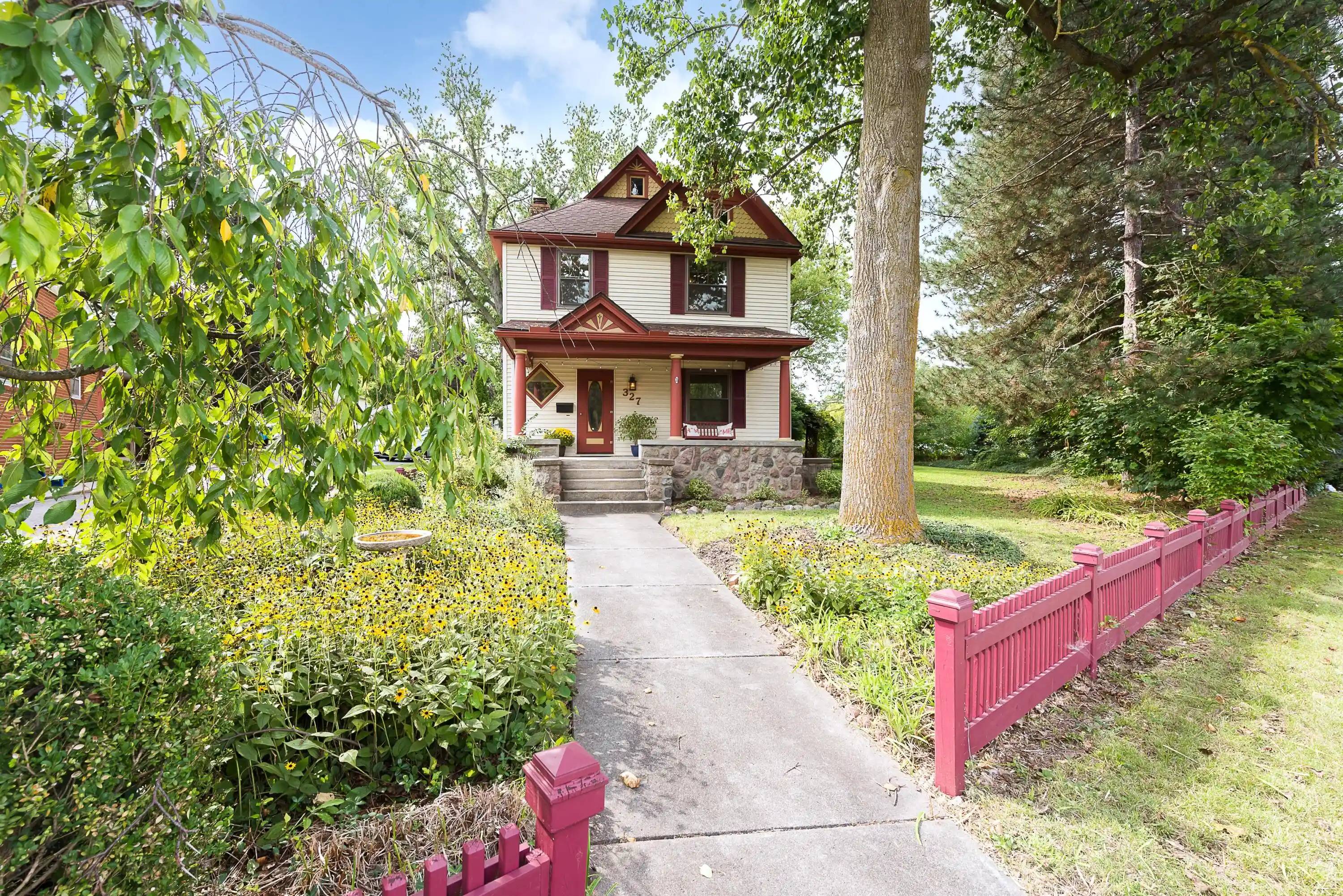 Photo 1 of Single family home for sale at 327 N Ann Arbor St, Saline, MI 48176 | MLS# 81026049554 | Listing updated on 2026-10-21
