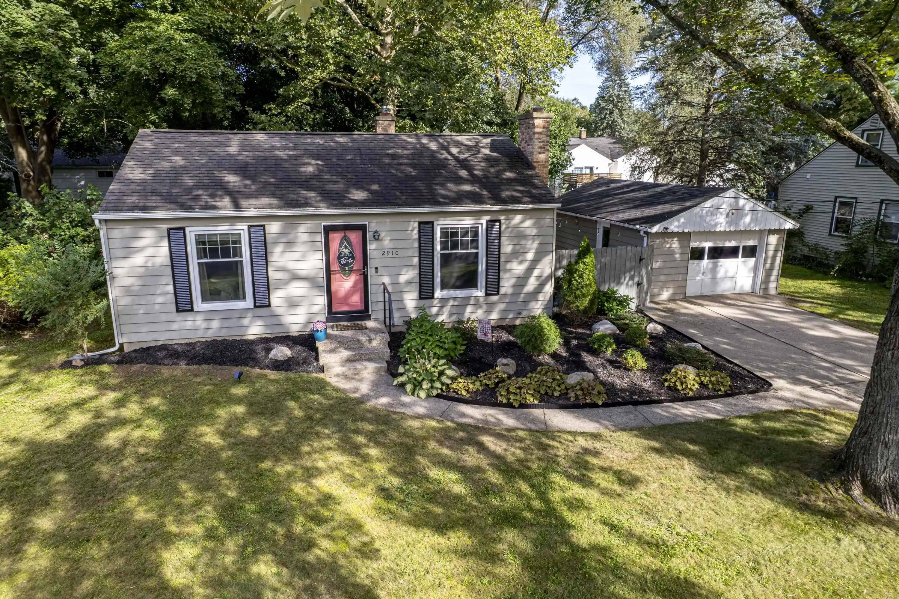 Photo 1 of Sale Pending at 2910 Cheney Ave Ne, Grand Rapids, MI 49505 | MLS# 65026049637 | Listing updated on 2026-09-21