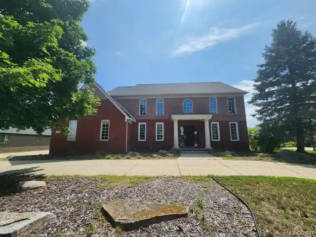 Photo 1 of Single family home for sale at 481 Overlook Dr, Oxford, MI 48371 | MLS# 20261075339 | Listing updated on 2026-10-21