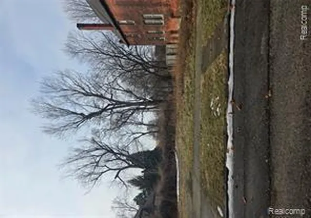 Photo 1 of Sale Pending at 5123 Commonwealth St, Detroit, MI 48208 | MLS# 20261075432 | Listing updated on 2026-10-27