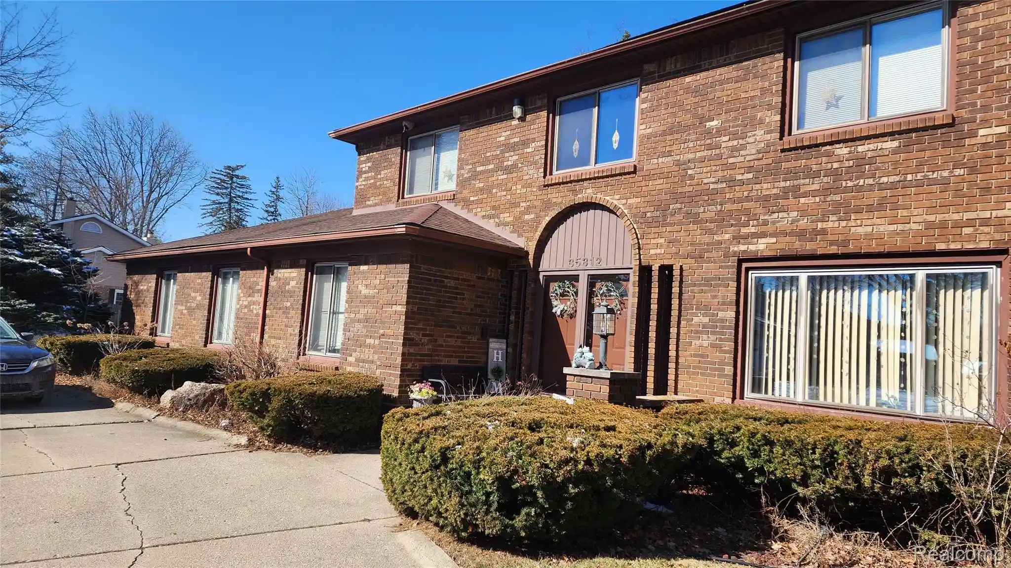 Photo 1 of Single family home for sale at 35312 Northmont Dr, Farmington Hills, MI 48331 | MLS# 20261075433 | Listing updated on 2026-09-18