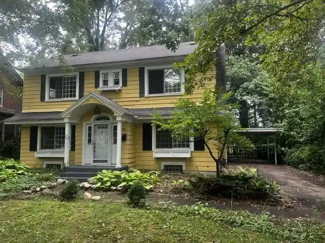 Photo 1 of Single family home for sale at 319 Aurora St Se, Grand Rapids, MI 49507 | MLS# 65026049732 | Listing updated on 2026-10-13