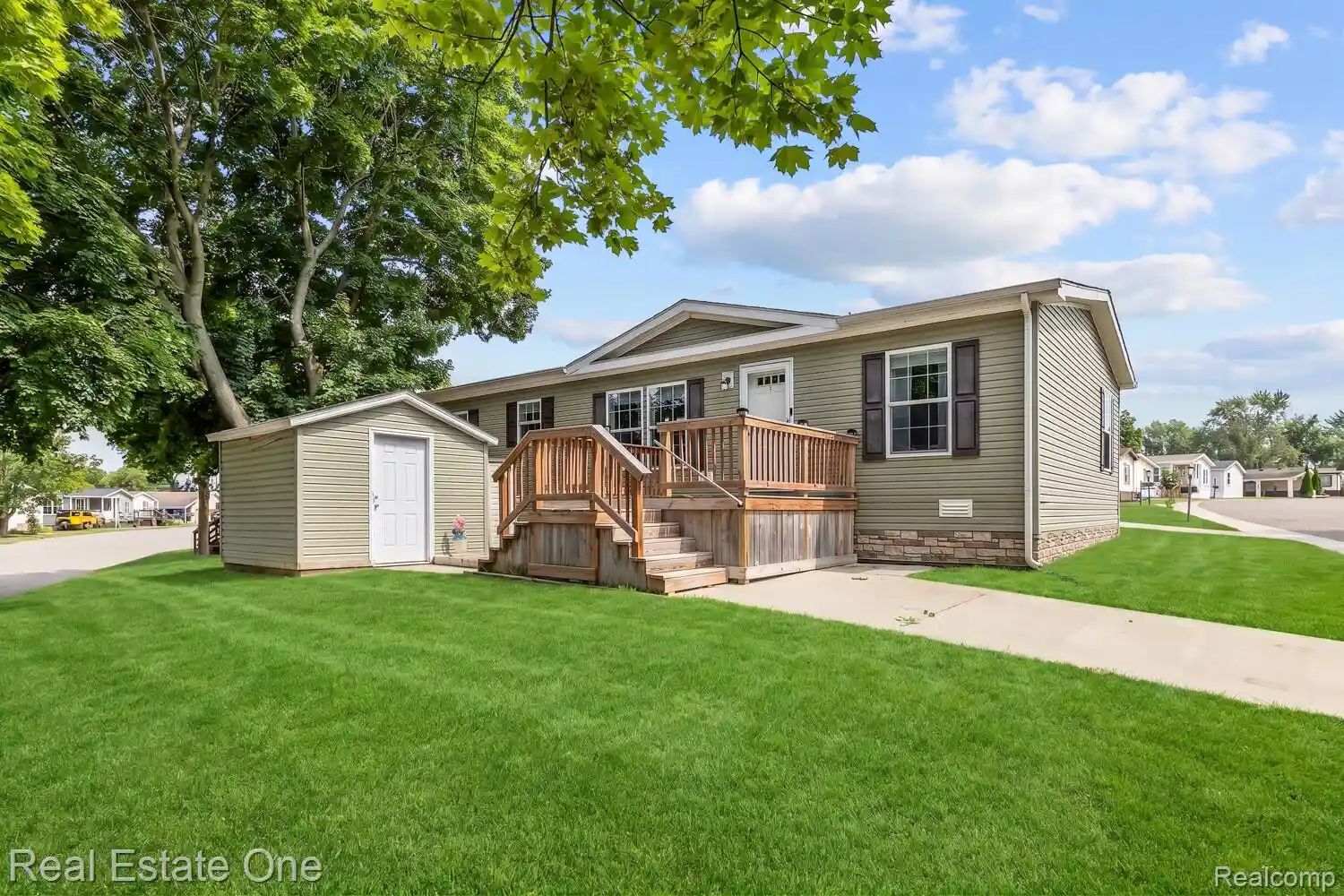 Photo 1 of Single family home for sale at 14176 East Dr, Plymouth, MI 48170 | MLS# 20261075437 | Listing updated on 2026-10-15