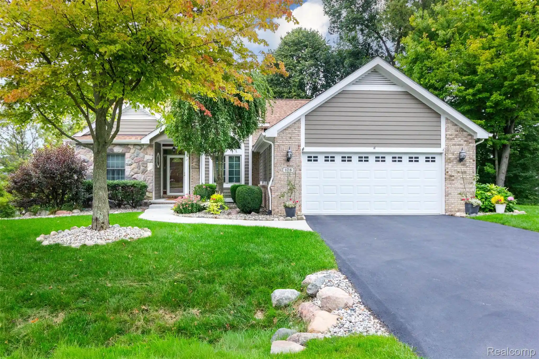 Photo 1 of Single family home for sale at 178 Lakeshore Vista, Howell, MI 48843 | MLS# 20261075507 | Listing updated on 2026-10-22