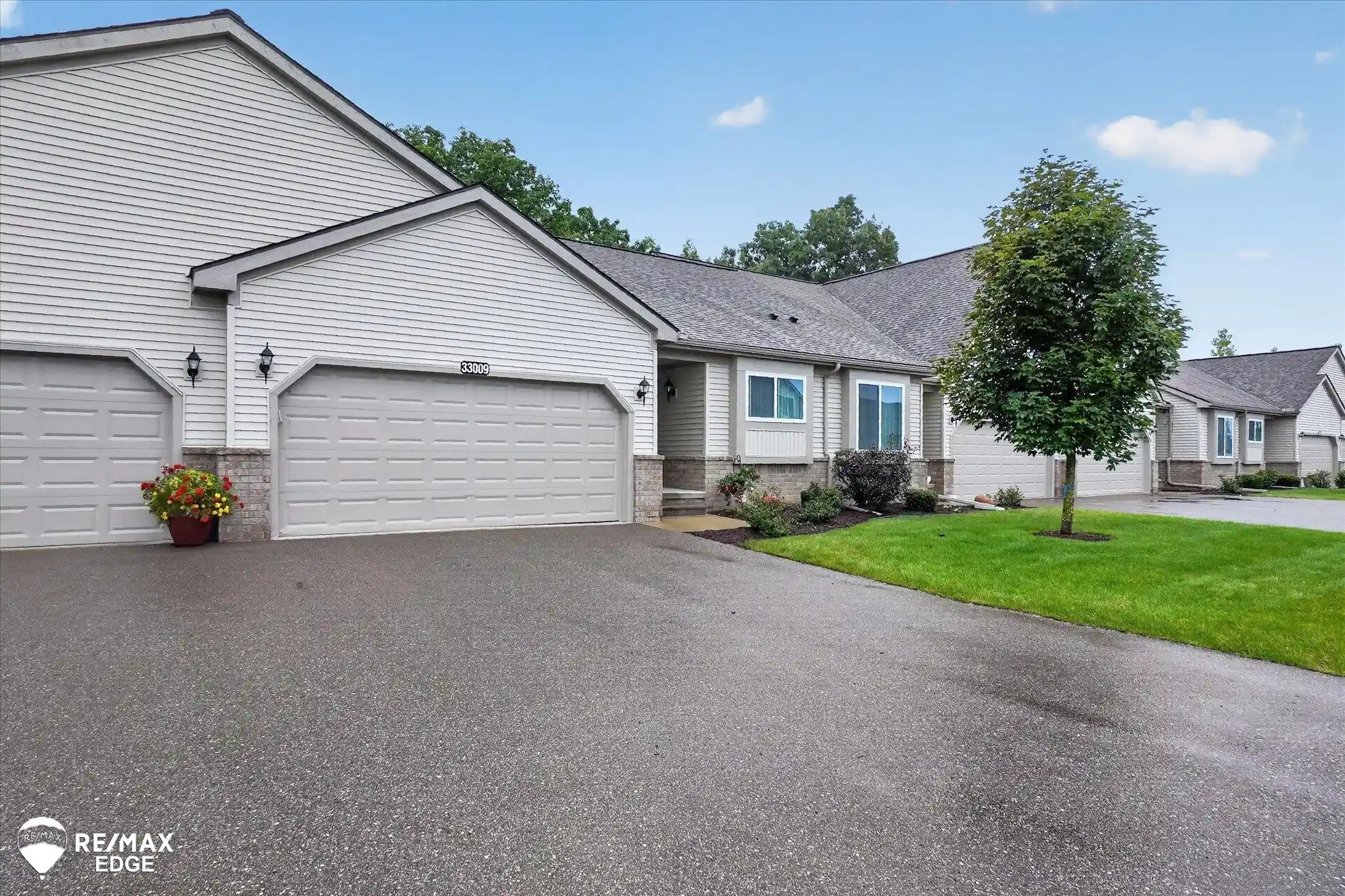 Photo 1 of Sale Pending at 33009 Mitchell St, Grand Blanc, MI 48439 | MLS# 5050222211 | Listing updated on 2026-10-16