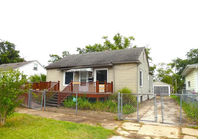Single family home for sale at 1079 Hurd Ave, Benton Harbor, MI 49022 | MLS# 69026049789