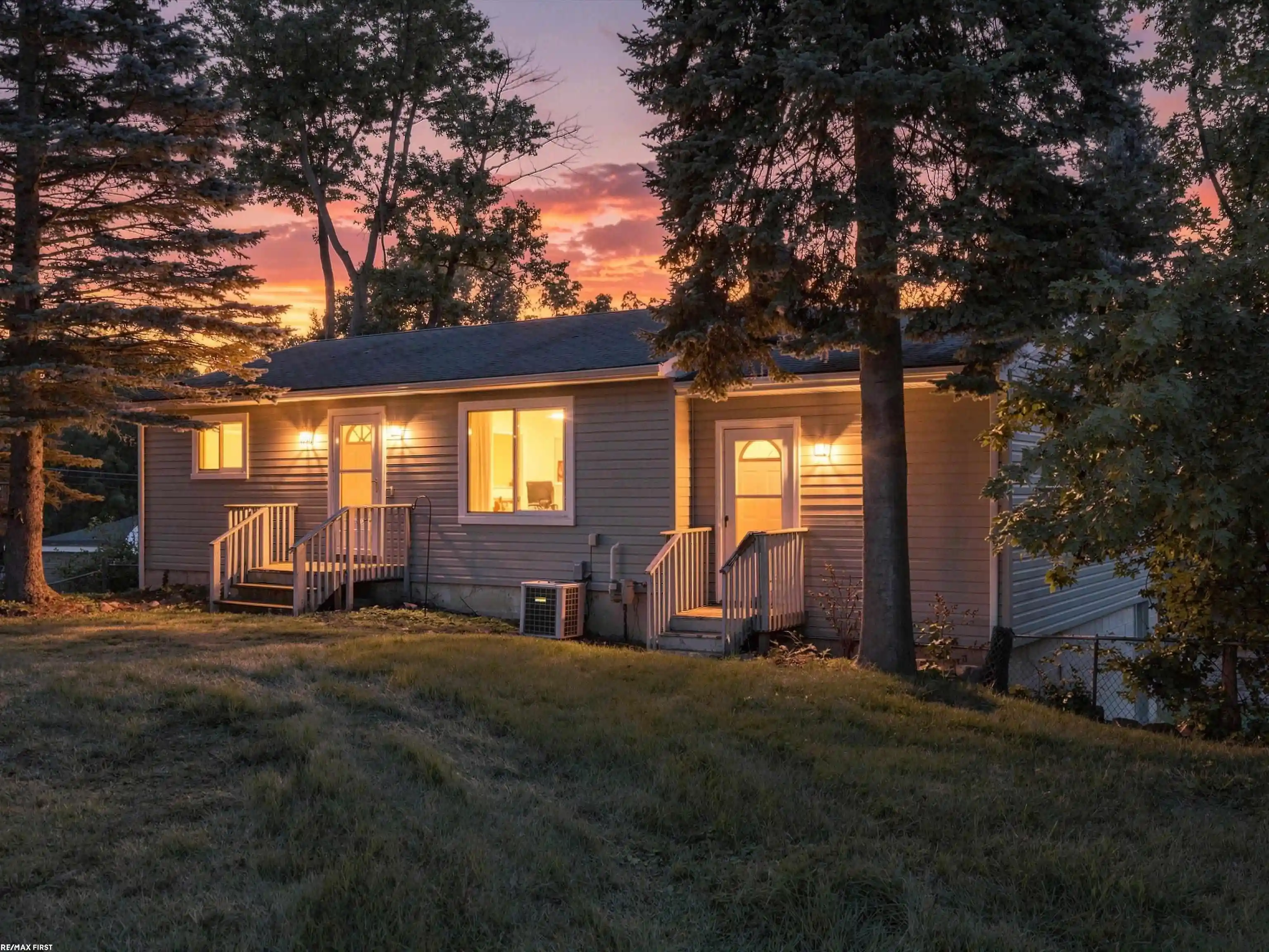 Photo 1 of Single family home for sale at 1278 Oregon Blvd, Waterford, MI 48327 | MLS# 58050222228 | Listing updated on 2026-10-12