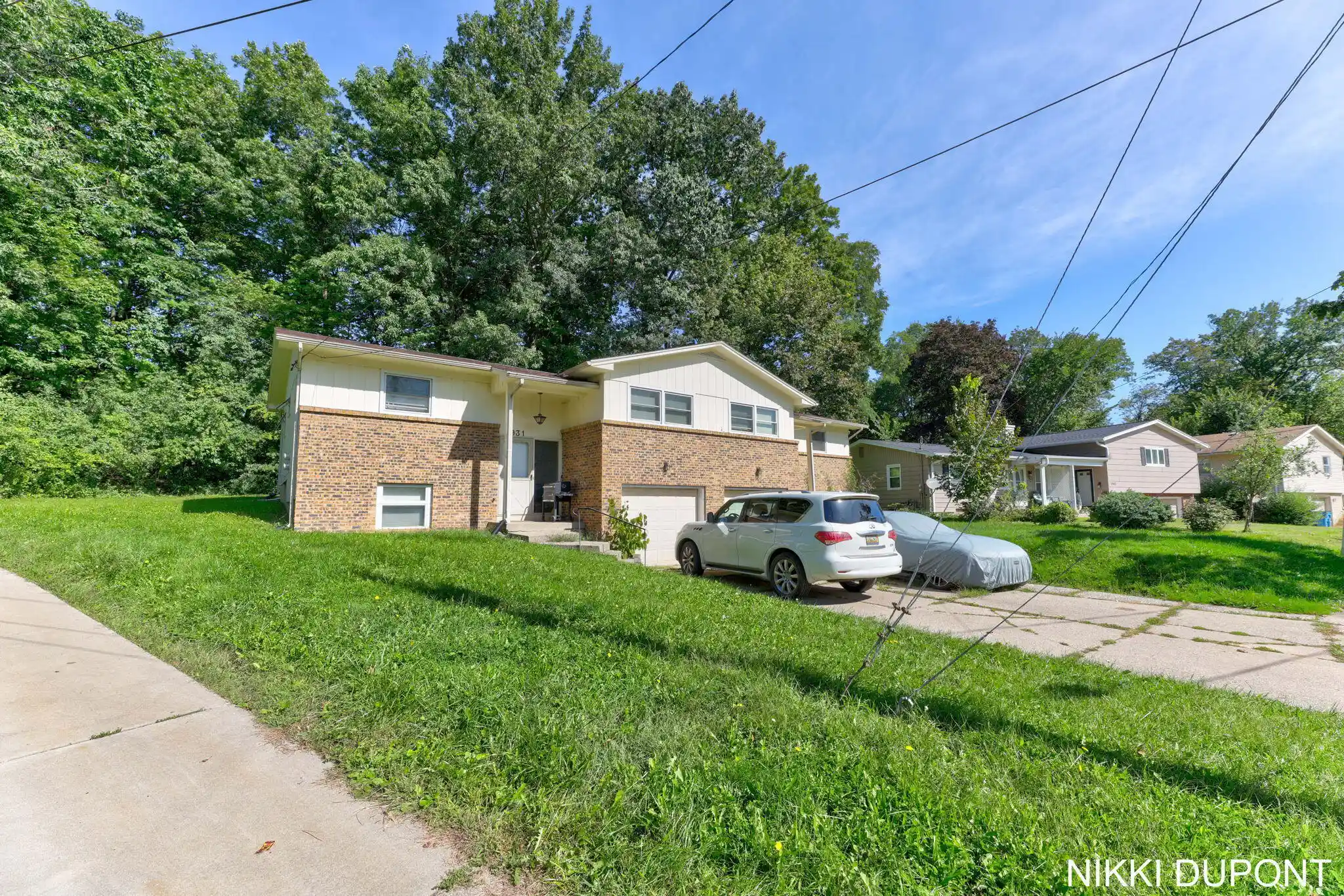 Photo 1 of Sale Pending at 2931 2933 Okemos Dr Se, Grand Rapids, MI 49546 | MLS# 65026049810 | Listing updated on 2026-09-29