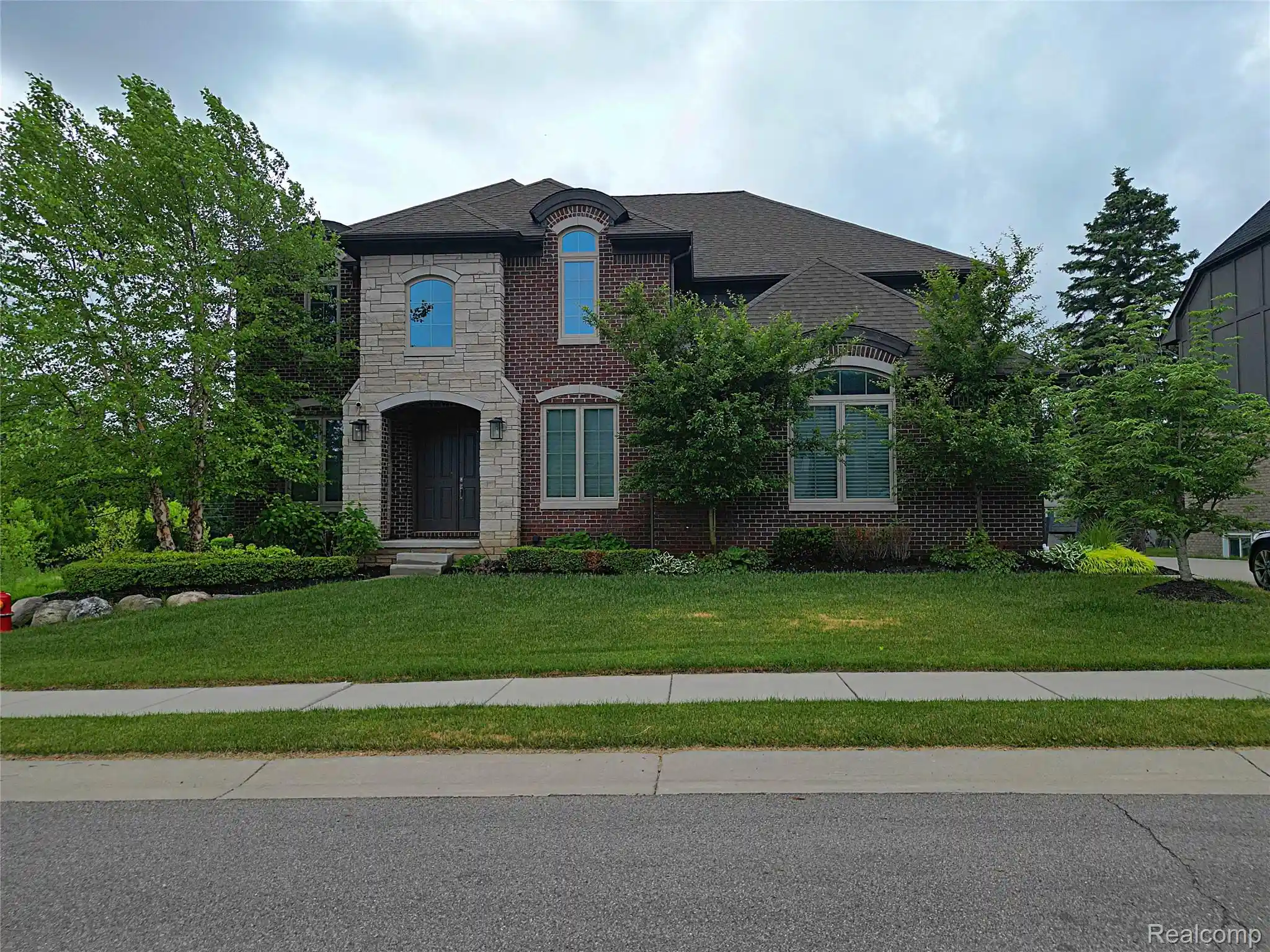 Photo 1 of Single family home for sale at 4966 Park Manor Dr, Troy, MI 48098 | MLS# 20261075689 | Listing updated on 2026-09-19