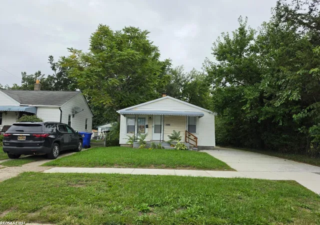 Photo 1 of Single family home for sale at 21356 Westview Ave, Ferndale, MI 48220 | MLS# 58050222288 | Listing updated on 2026-10-26