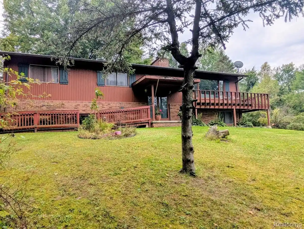 Photo 1 of Single family home for sale at 4050 Hunters Crk Rd, Metamora, MI 48455 | MLS# 20261075731 | Listing updated on 2026-09-19
