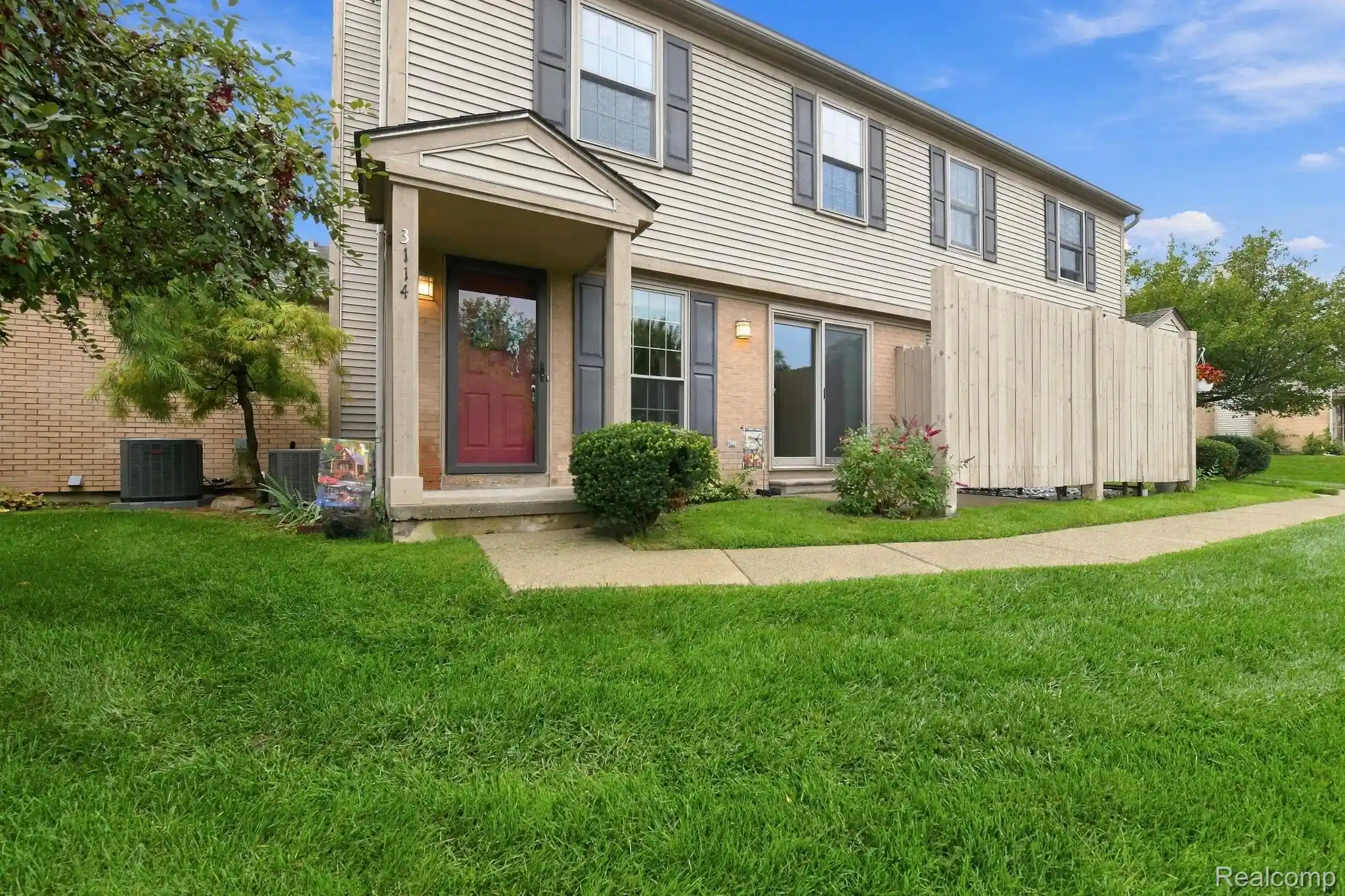 Photo 1 of Sale Pending at 3114 Hidden Trl, Waterford, MI 48328 | MLS# 20261075746 | Listing updated on 2026-09-30