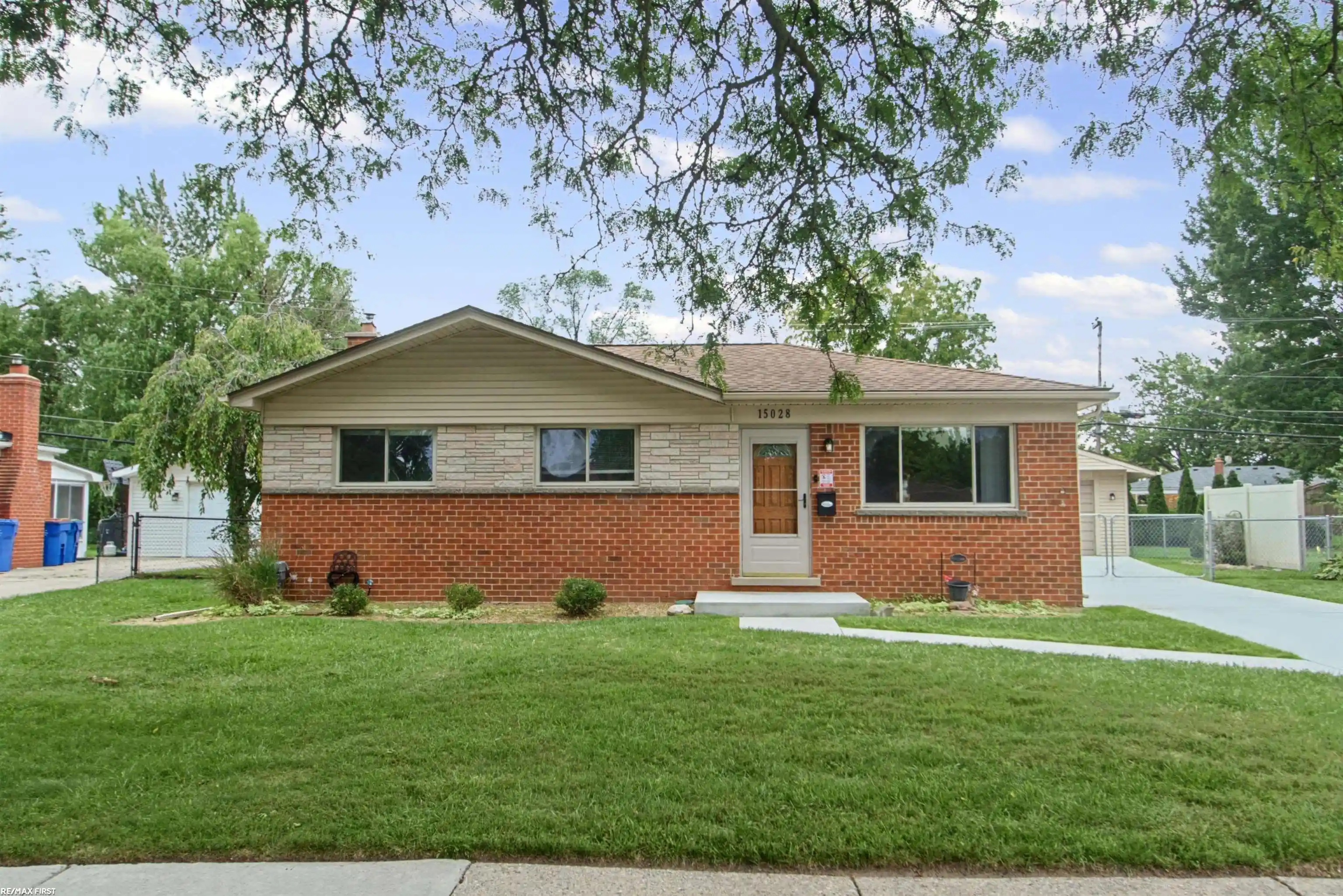Photo 1 of Single family home for sale at 15028 Masonic Blvd, Warren, MI 48088 | MLS# 58050222319 | Listing updated on 2026-09-27