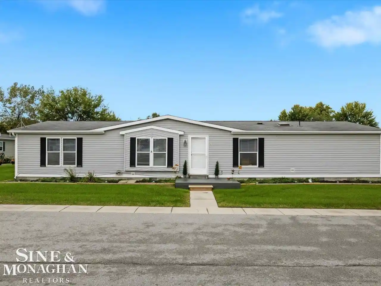 Photo 1 of Single family home for sale at 3211 Keewahdin Lot 9 Rd, Fort Gratiot, MI 48059 | MLS# 58050222327 | Listing updated on 2026-09-22