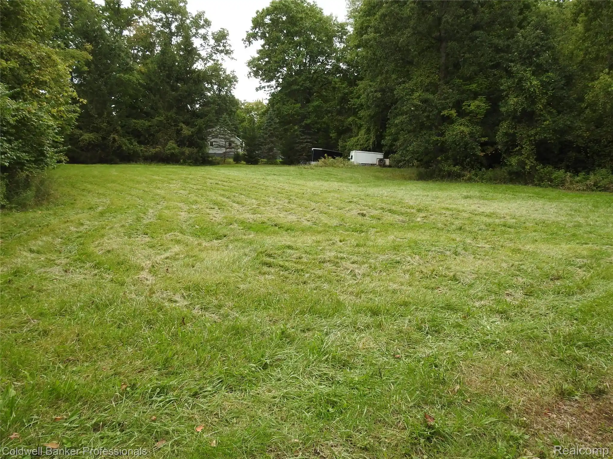 Photo 1 of Single family home for sale at 1988 S Elba Rd, Lapeer, MI 48446 | MLS# 20261075839 | Listing updated on 2026-09-25