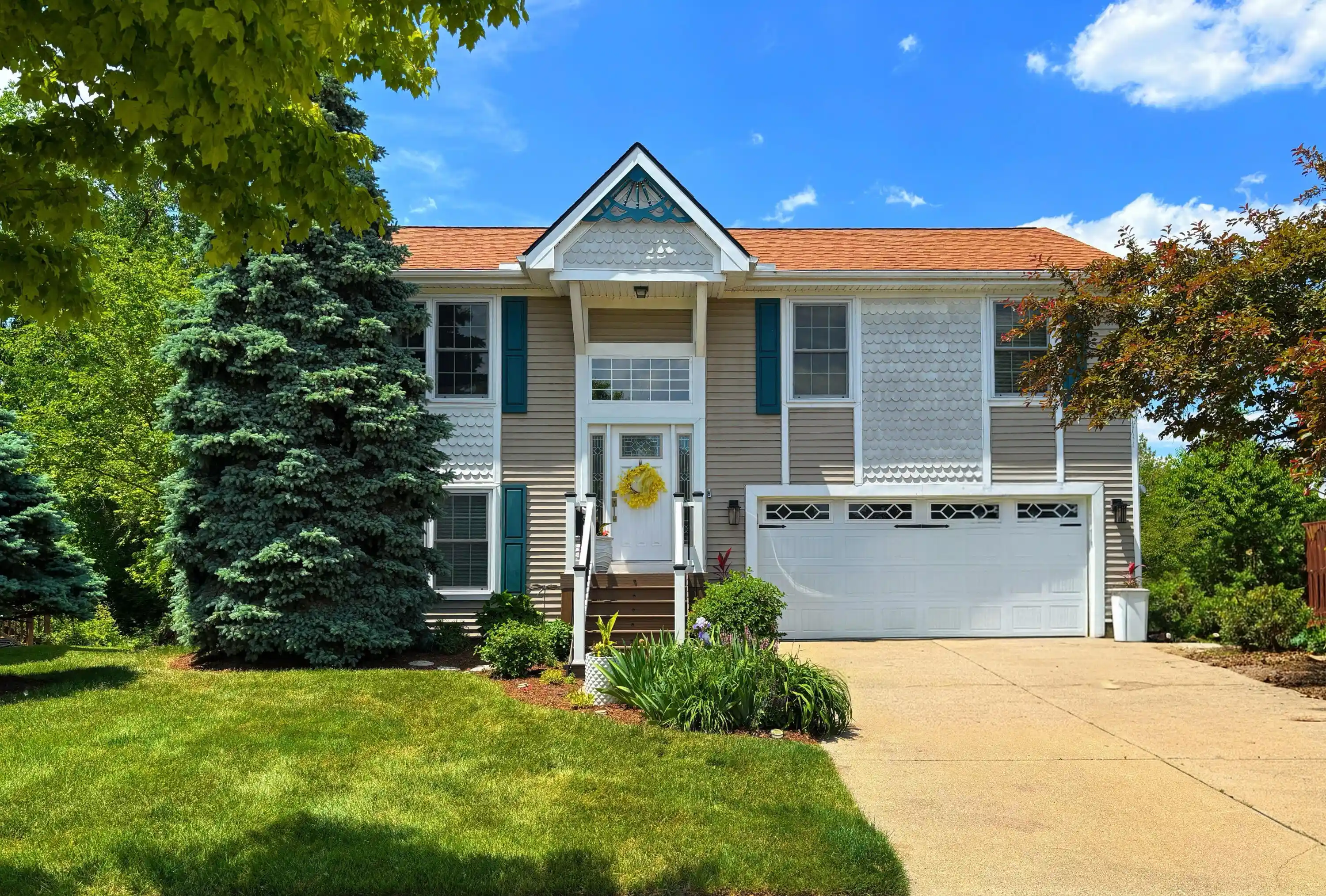 Photo 1 of Single family home for sale at 558 Thornhill Ct, Belleville, MI 48111 | MLS# 81026050059 | Listing updated on 2026-10-03