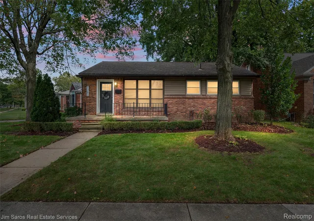 Photo 1 of Single family home for sale at 1283 E Melton Rd, Birmingham, MI 48009 | MLS# 20261075950 | Listing updated on 2026-10-27