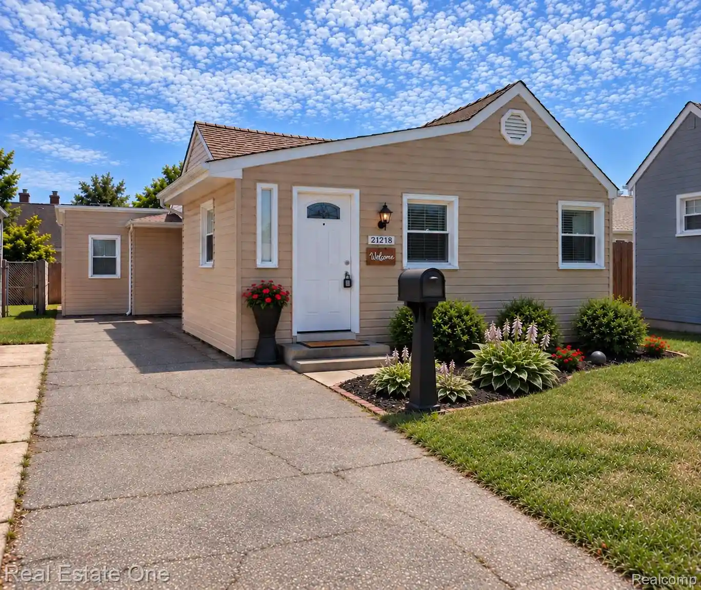 Photo 1 of Single family home for sale at 21218 Woodward St, Clinton Township, MI 48035 | MLS# 20261075974 | Listing updated on 2026-09-23