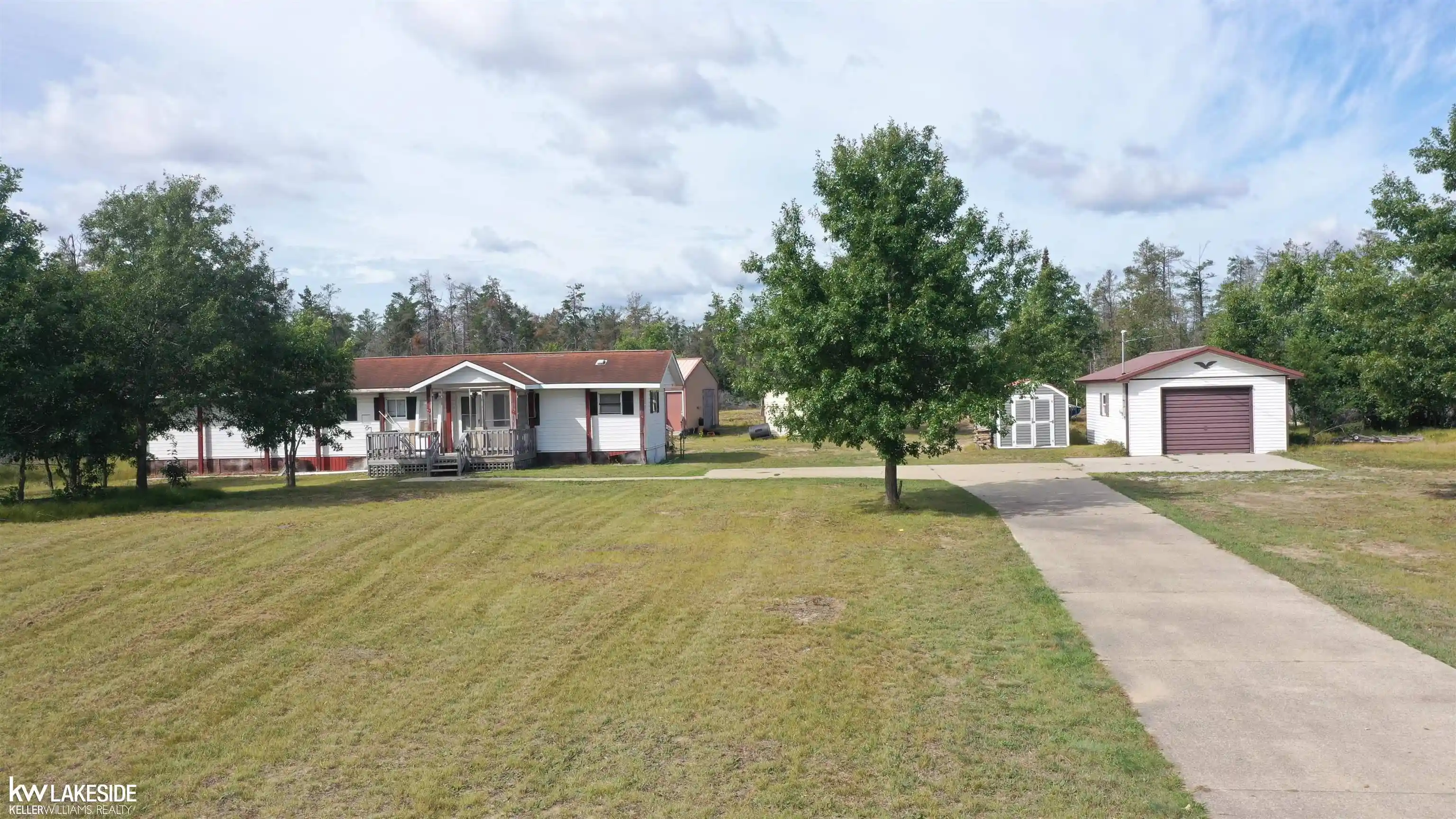 Photo 1 of Single family home for sale at 586 S Headquarters Rd, Grayling, MI 49738 | MLS# 58050222406 | Listing updated on 2026-10-02