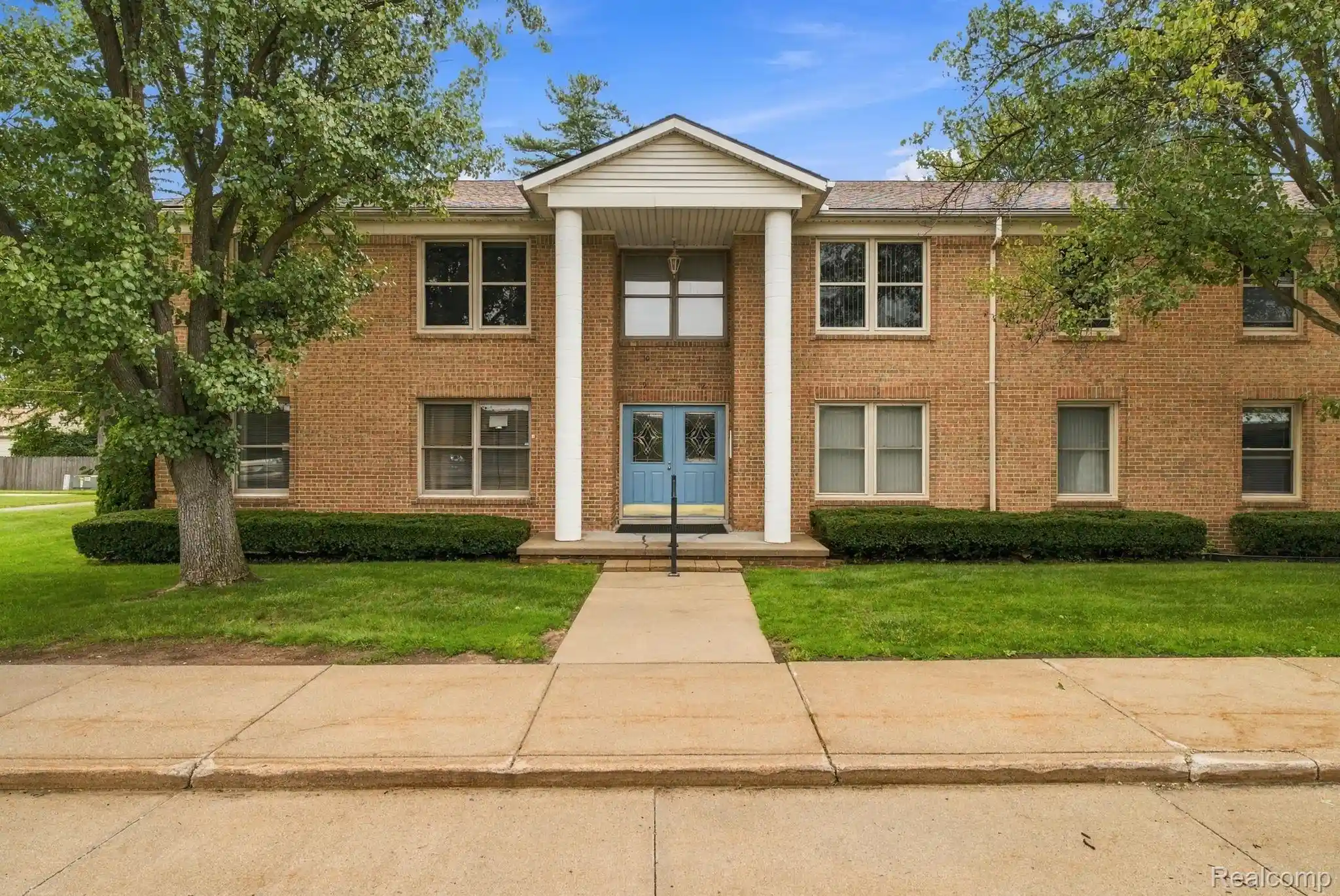 Photo 1 of Condo for sale at 275 Maywood St #10, Marysville, MI 48040 | MLS# 20261076035 | Listing updated on 2026-10-26