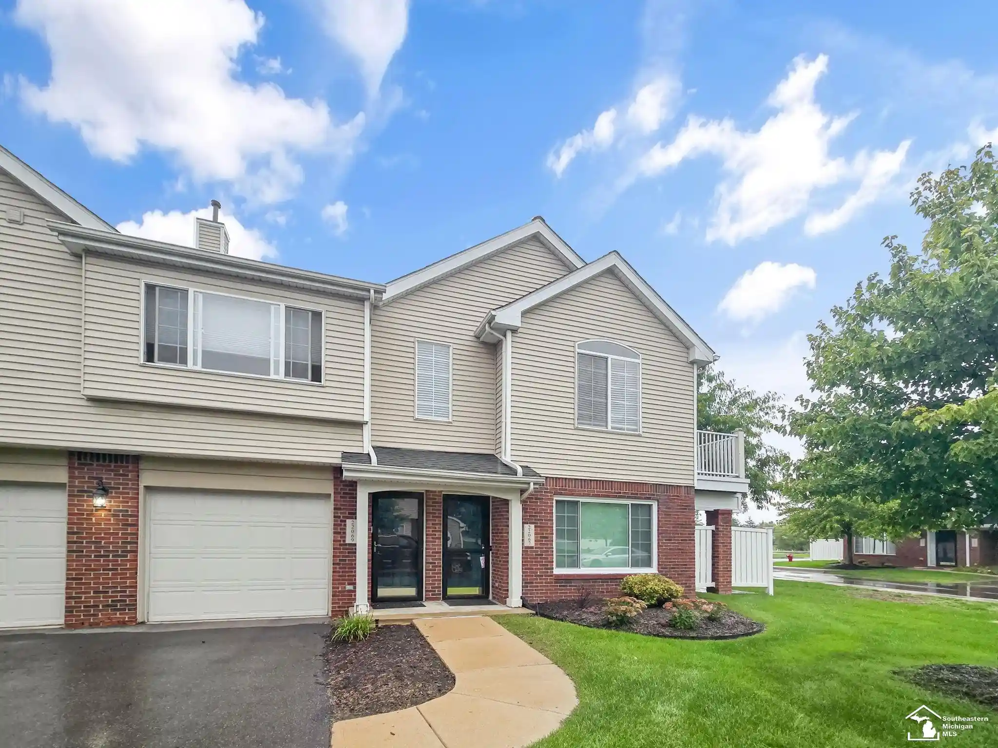 Listing Photo 1 - Condo for sale in 22069 Fairlane Blvd located at 22069 Fairlane Blvd, Woodhaven, MI 48183 - Unit 22069 Fairlane Blvd