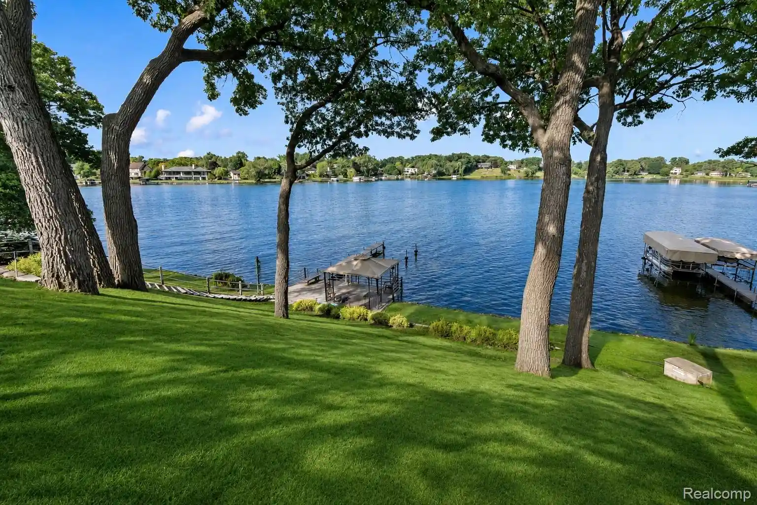 Photo 1 of Land for sale at 1879 Long Pointe Dr, Bloomfield Hills, MI 48302 | MLS# 20261076060 | Listing updated on 2026-10-21