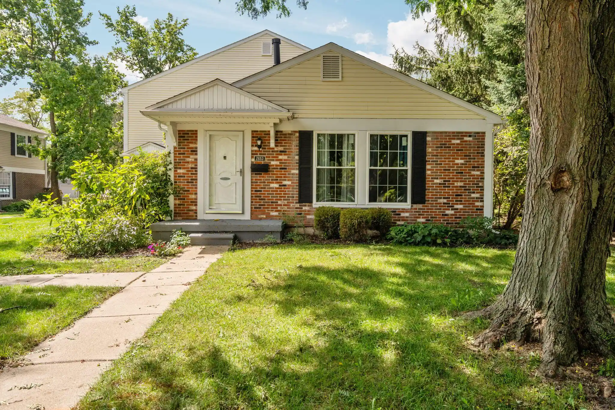 Condo for sale at 2653 Fenwick Ct, Ann Arbor, MI 48104 | MLS# 81026050175