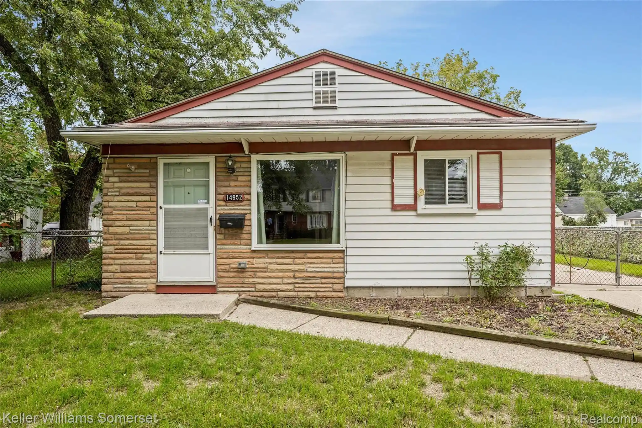 Photo 1 of Sale Pending at 14952 Aubrey, Redford, MI 48239 | MLS# 20261076192 | Listing updated on 2026-10-15