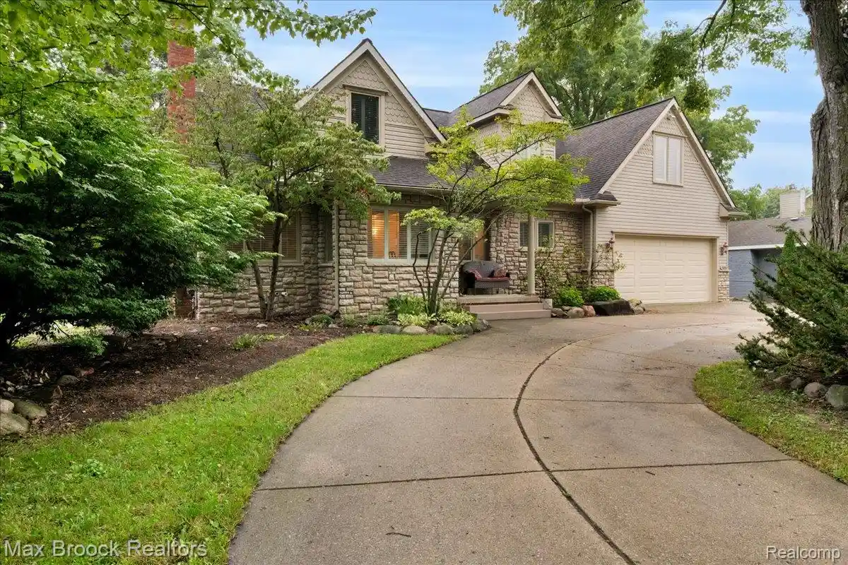 Photo 1 of Single family home for sale at 2175 Langham Dr, West Bloomfield, MI 48323 | MLS# 20261076213 | Listing updated on 2026-09-24