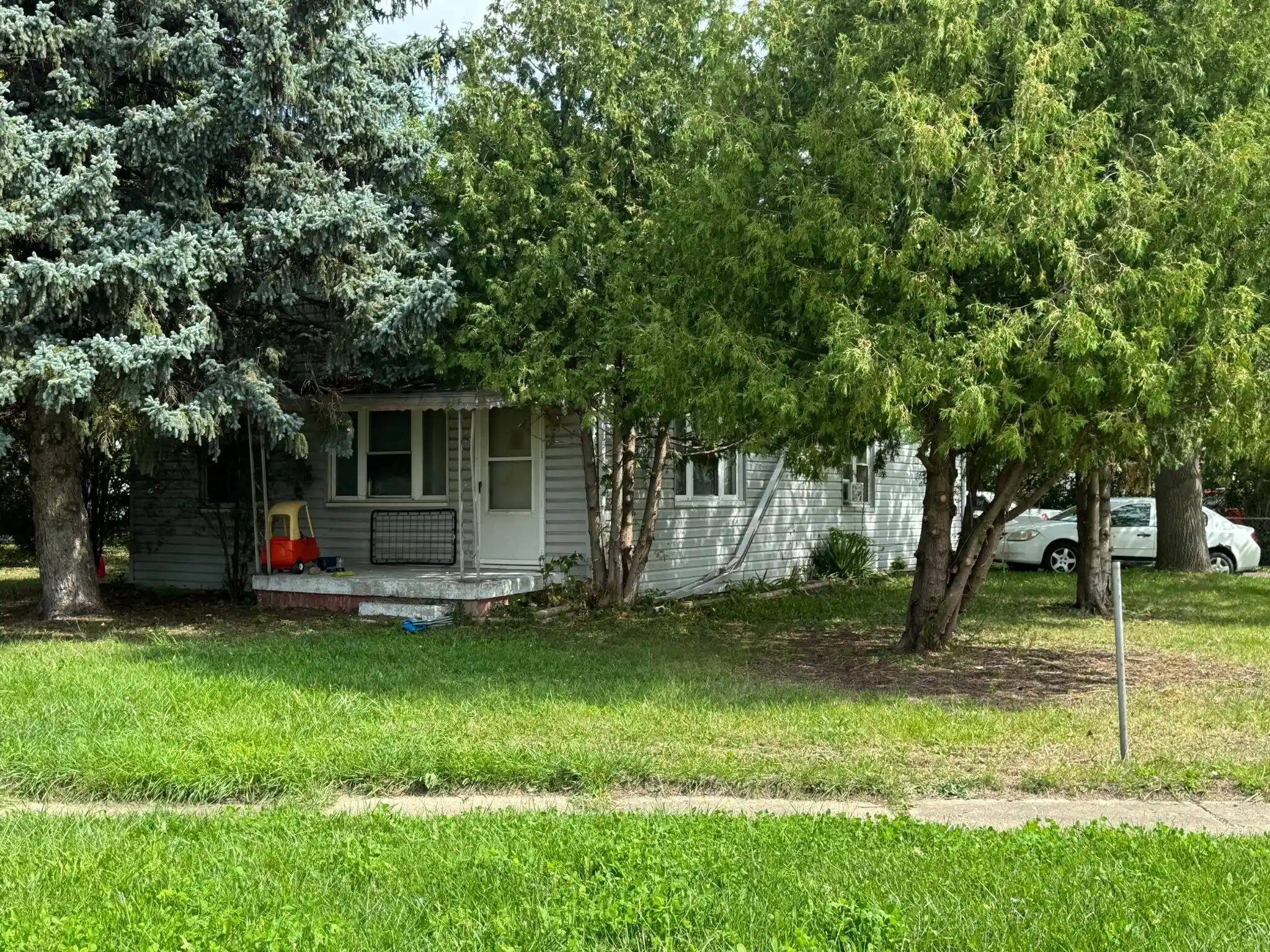 Photo 1 of Single family home for sale at 2302 Branch Rd, Flint, MI 48506 | MLS# 81026050275 | Listing updated on 2026-09-21