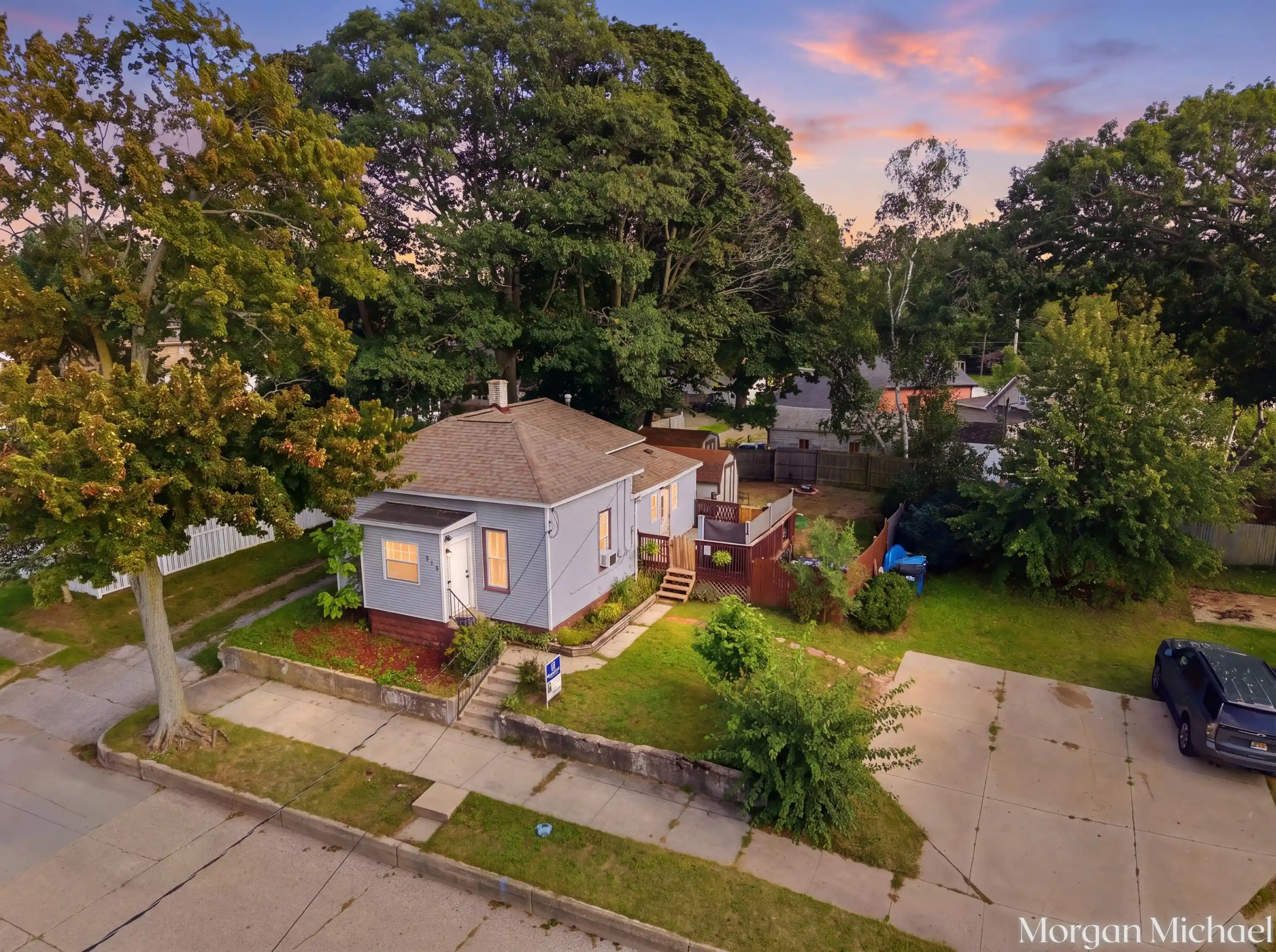 Photo 1 of Sale Pending at 1457 Palmer Ave, Muskegon, MI 49441 | MLS# 71026050284 | Listing updated on 2026-10-19