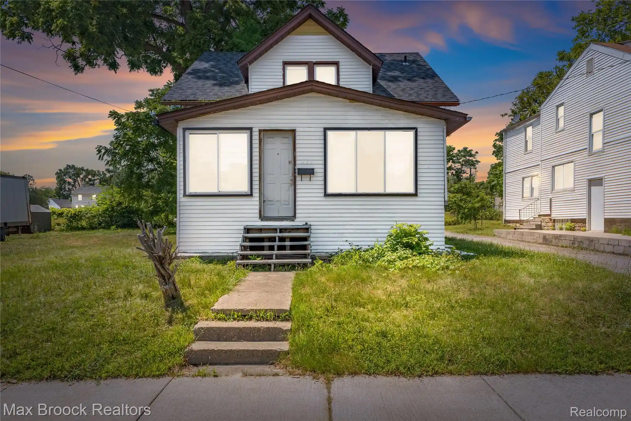Photo 1 of Single family home for sale at 268 S Paddock St, Pontiac, MI 48342 | MLS# 20261076323 | Listing updated on 2026-09-22